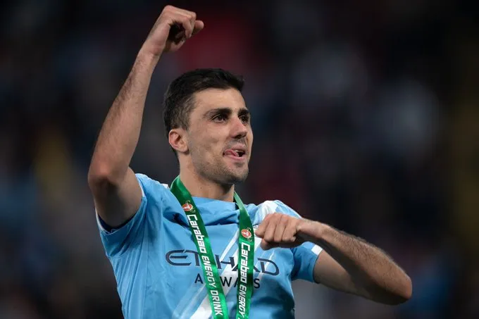 KAIYUN SPORTS-跟队：曼城相信罗德里会再留几年；将签右后卫当努内斯替补